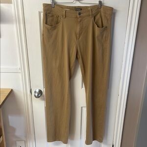 DL1961 Avery Relaxed Straight 5 pocket stretch denim tan pants men’s size 38X34